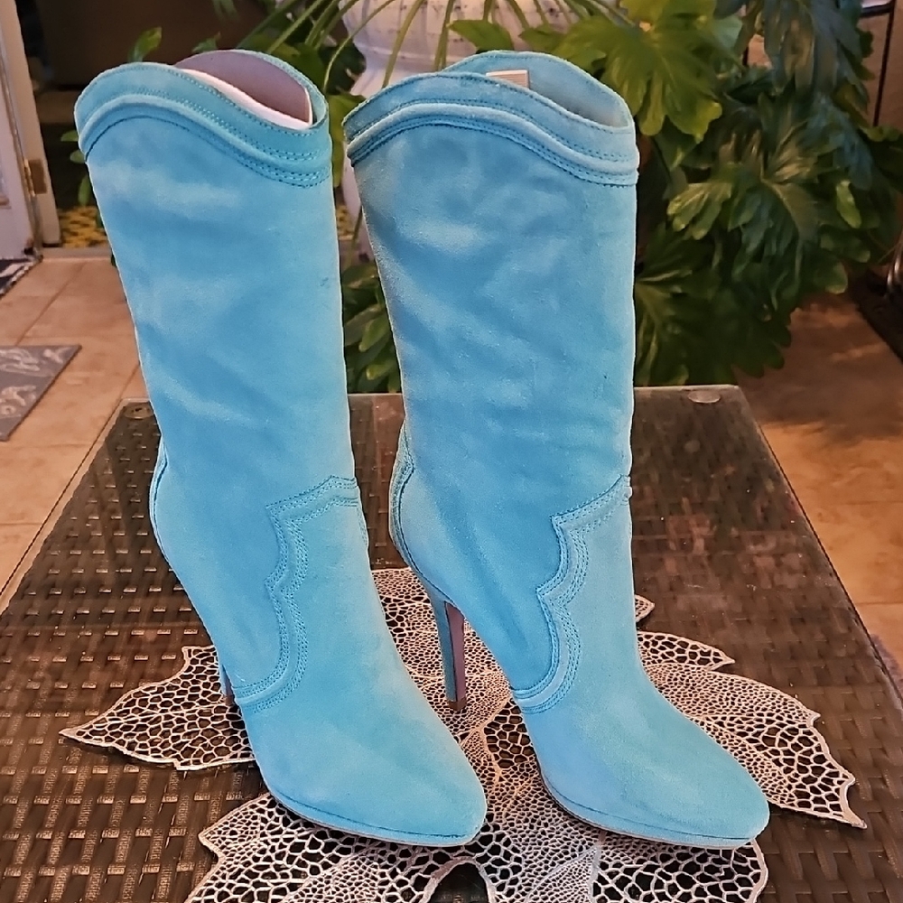 Elegant Turquoise Heeled Boots for Women BRAND NEW IN BOX SKY BLUE SUEDE BOOTS
